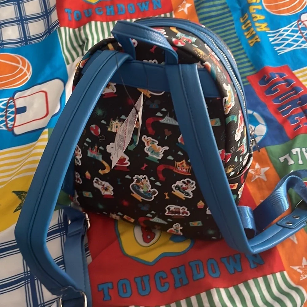 - Disney parks lounge fly play in the park mini - Picture 2 of 5